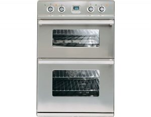 Multifunktionsugnar för inbyggnad i bredd 60, 70, 80 och 90 cm. Huvudsakligen i rostfritt utförande och alltid med handtag och vred i rostfritt. En Hi-Tech ugn passar perfekt som komplement till våra spisar med handtag och vred i rostfritt.